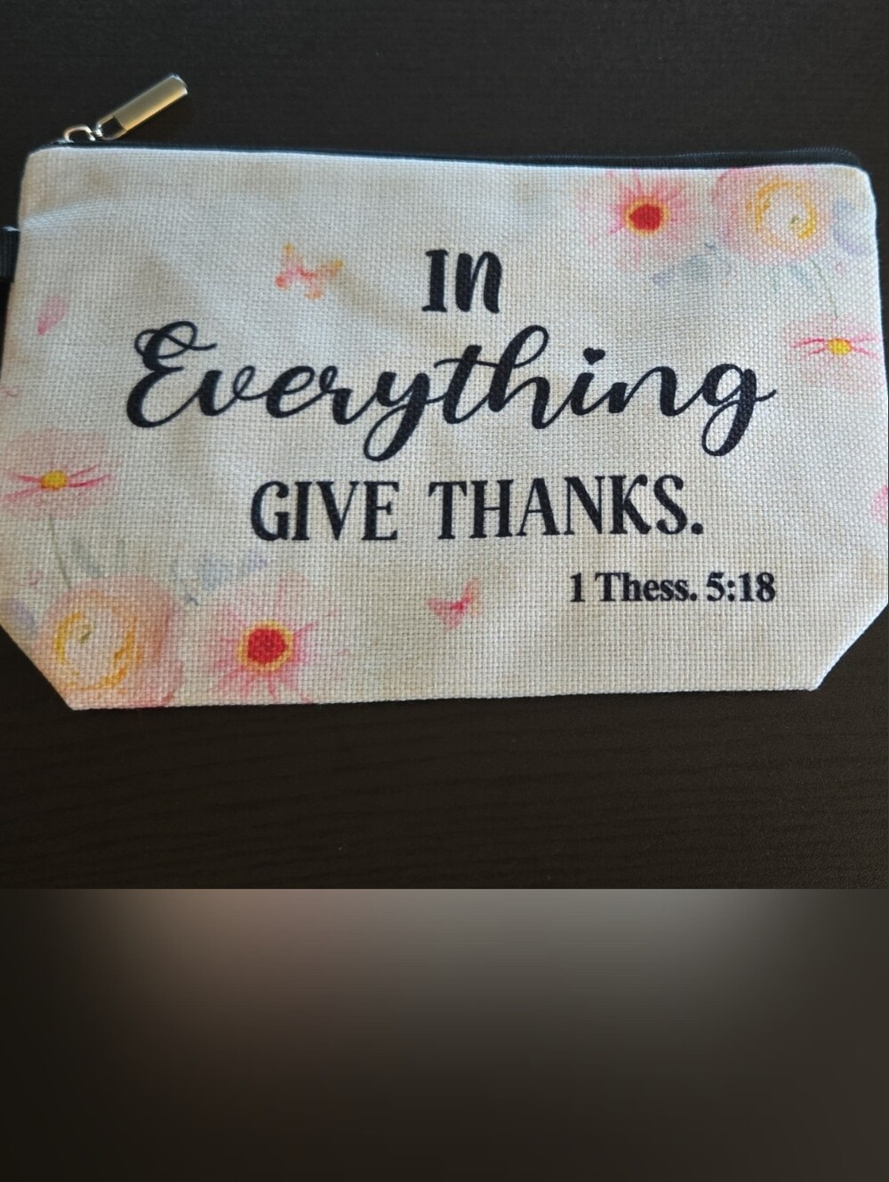 Source Unknown White Canvas Floral 'In Everything Give Thanks' Pouch